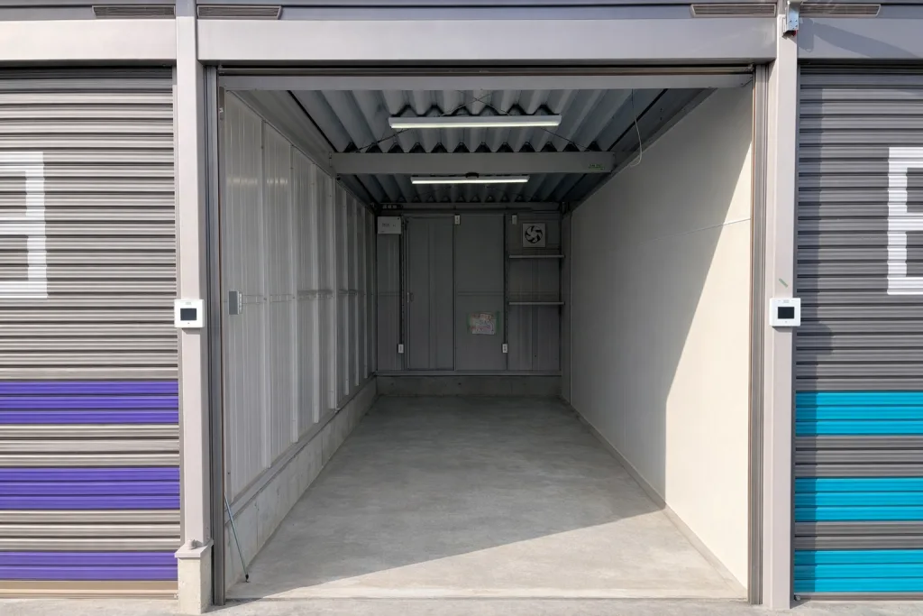 COCO GARAGE平塚Eタイプの庫内