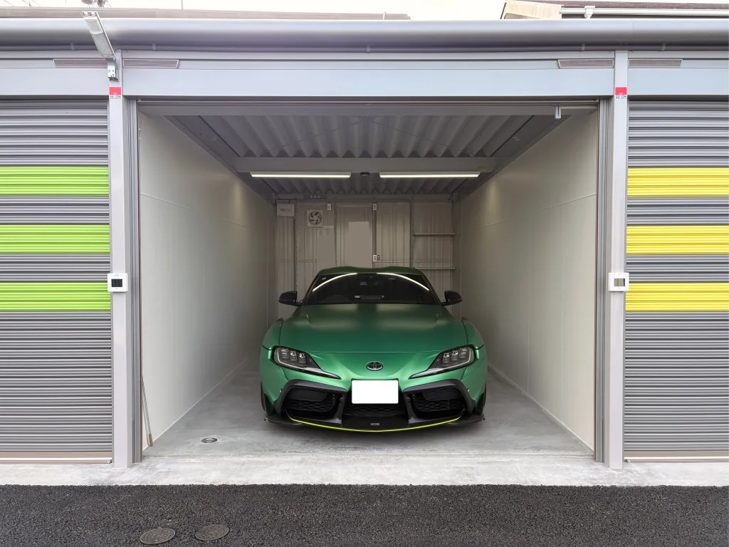 COCO GARAGE平塚Wタイプの車両保管写真